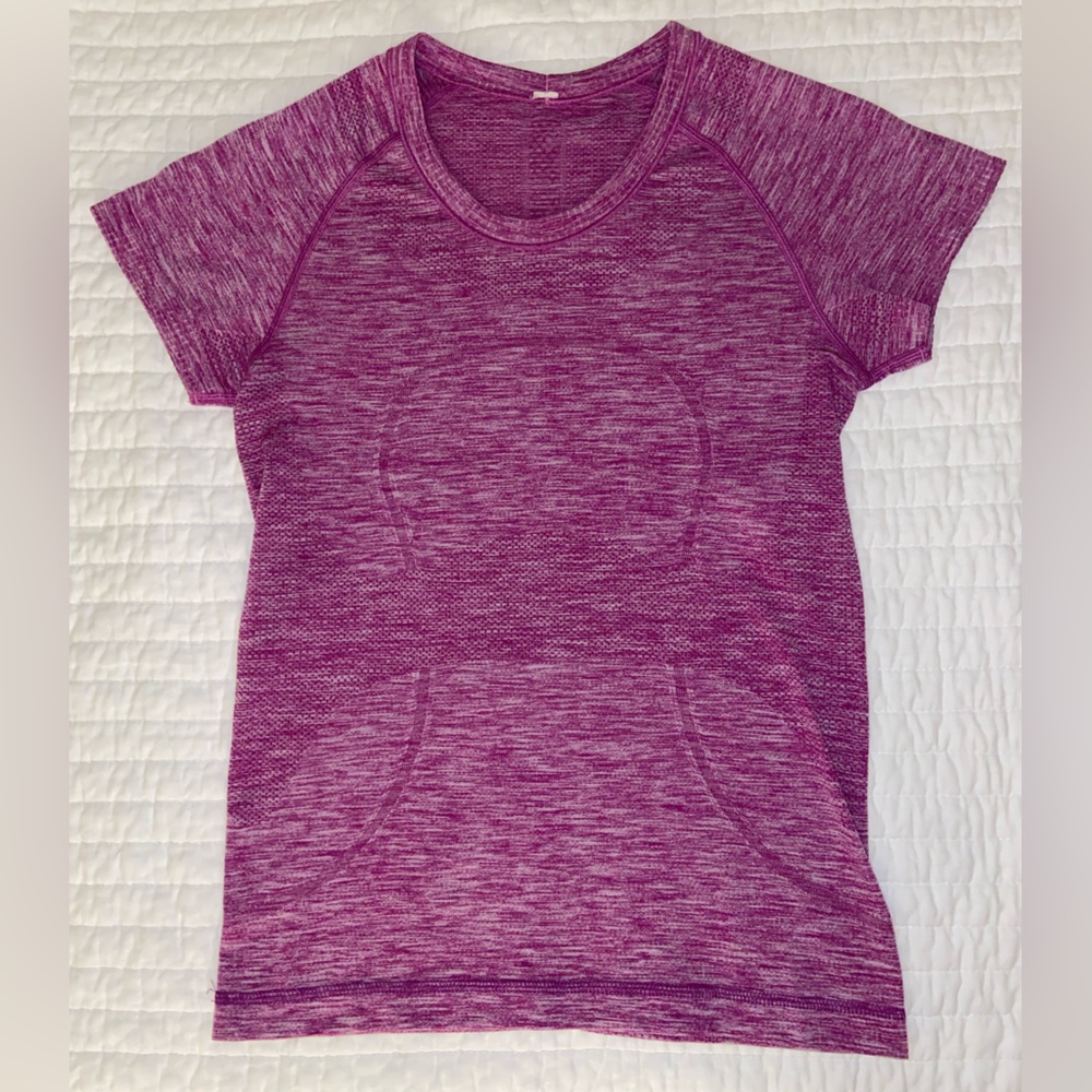 LULULEMON swiftly tech tee size 4 in purple *cropped*